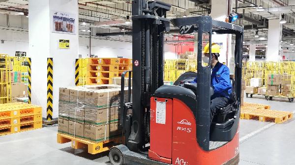 戰(zhàn)疫守“滬”持續(xù)發(fā)力（三）|保供在前！上藥控股堅(jiān)持當(dāng)好服務(wù)醫(yī)療機(jī)構(gòu)的“主力軍”